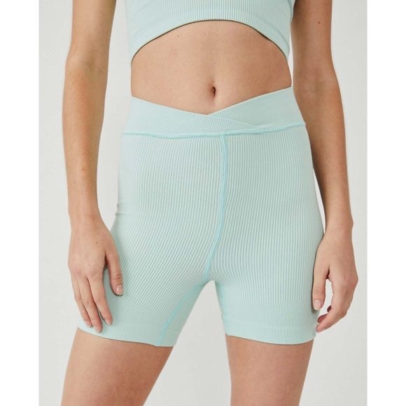 NWT Free People Movement Free Throw Short in Turquoise Mint - Picture 1 of 5